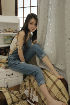 狗的蝴蝶结卡我里面了怎么办